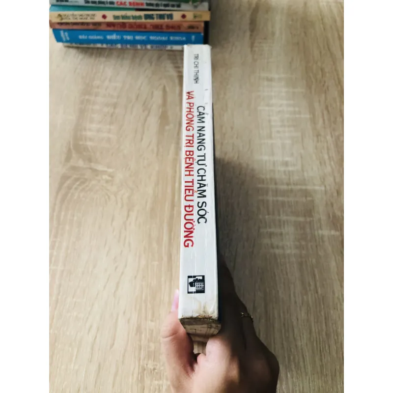 CẨM NANG TỰ CHĂM SÓC VÀ PHÒNG TRỊ BỆNH TIỂU ĐƯỜNG  1017686