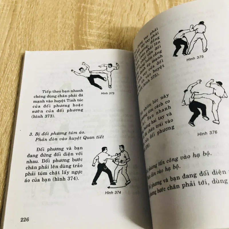 THIẾU LÂM TUYỆT CHIÊU ĐIỂM HUYỆT GIẢI HUYỆT  1011267