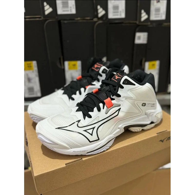 Giày bóng chuyền mizuno wave lightning z8, size 40.5, màu trắng, chính hãng mới nguyên hộp 447401