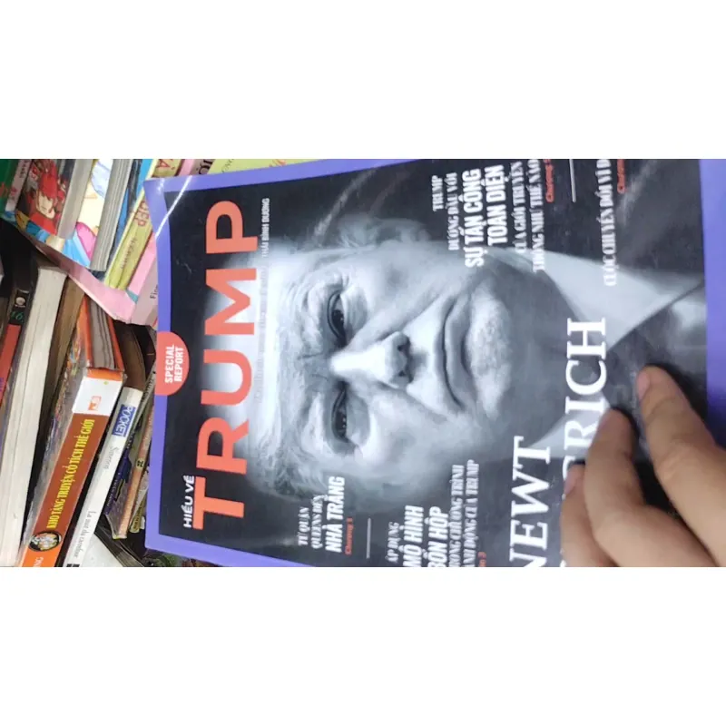 Sách - Hiểu về Trump - Ấn phẩm của TT kinh tế Châu Á - Thái Bình Dương - like new 932584