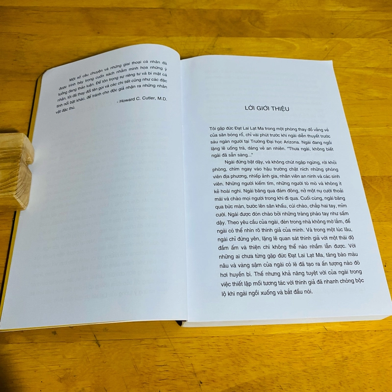 Sống hạnh phúc - Đạt Lai Lạt Ma và Howard C. Cutler, M.D.  448695