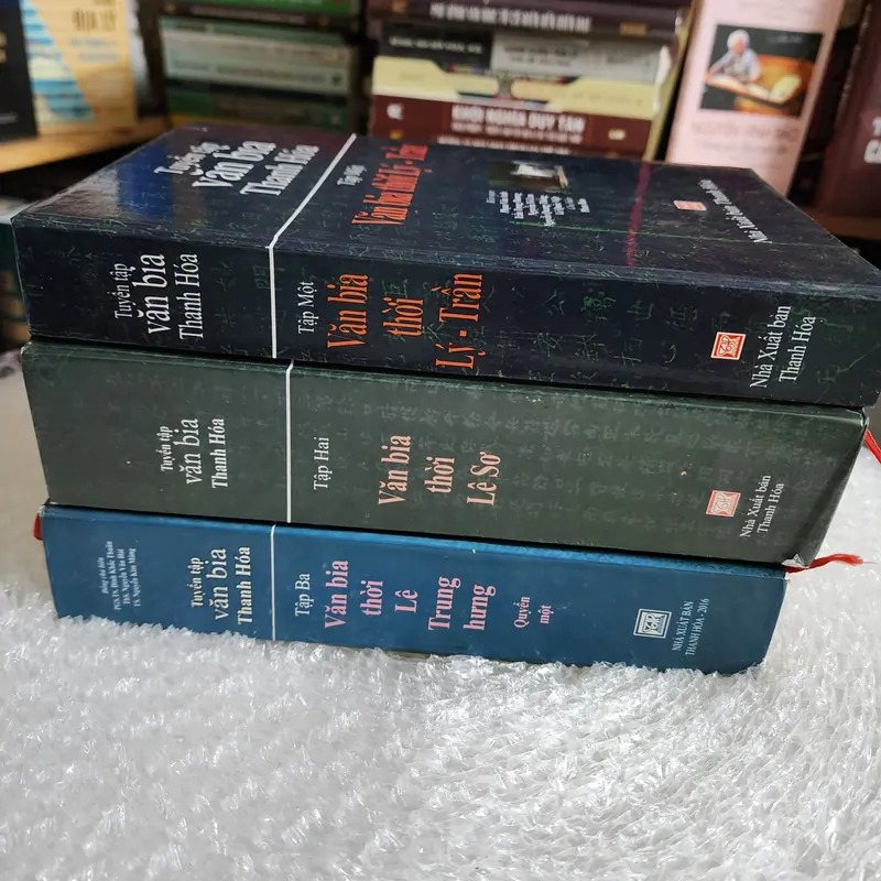 Tuyển tập văn bia Thanh Hóa | 3 cuốn văn bia Lý. Trần. Lê sơ. Lê trung hưng 575262