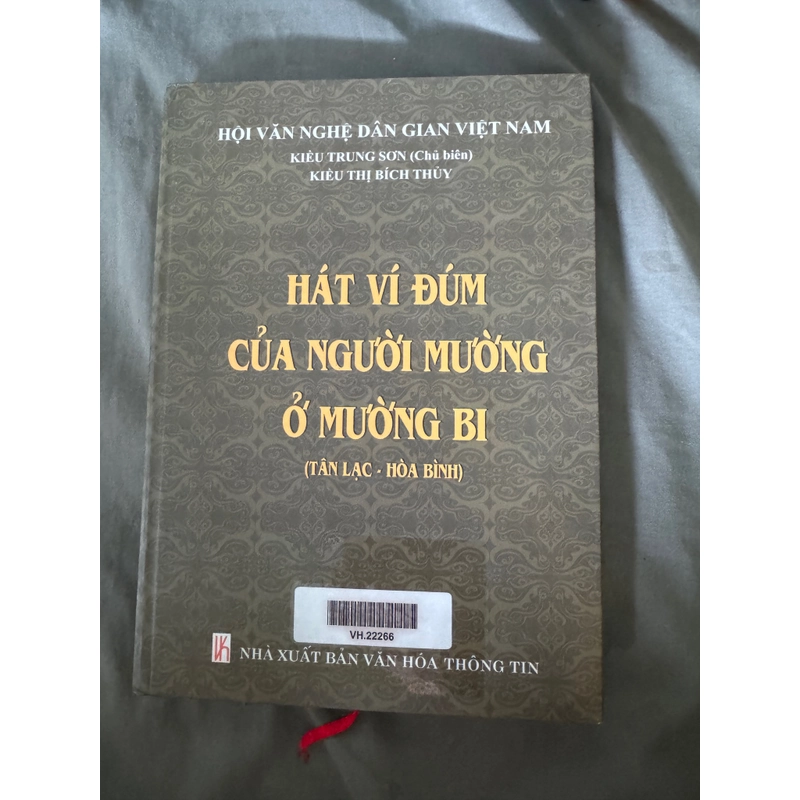 Sách khảo cứu văn hoá Hát Ví Đúm 447943