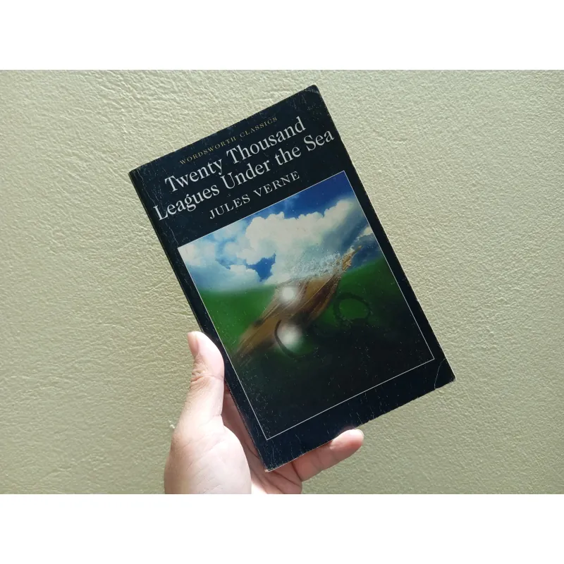 Twenty thousand league under the sea, sách ngoại văn tiếng Anh english book  757965