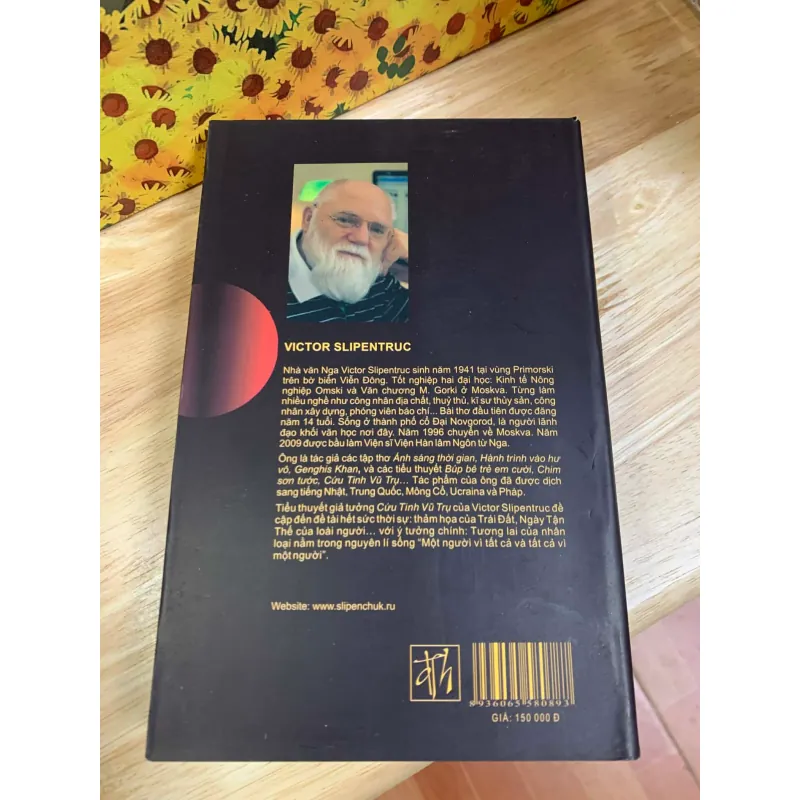Cứu Tinh Vũ Trụ - Victor Slipentruc 926371