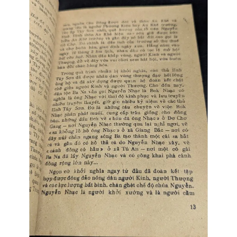 Quang Trung Nguyễn huệ con người và sự nghiệp - Phan Huy Lê 605493