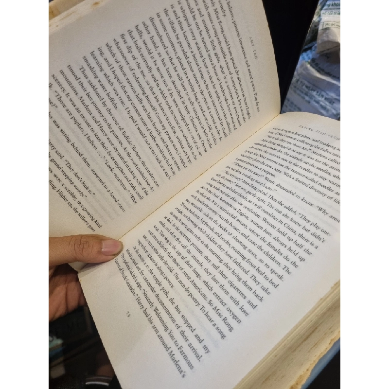 Saving Fish From Drowning - Amy Tan 395913