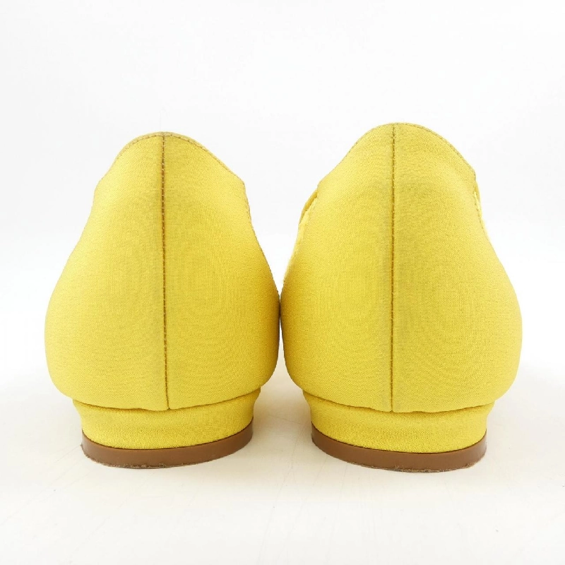 Giày flat lace HANGISIFLAT của MANOLO BLAHNIK - Hàng hiệu Authentic 829725