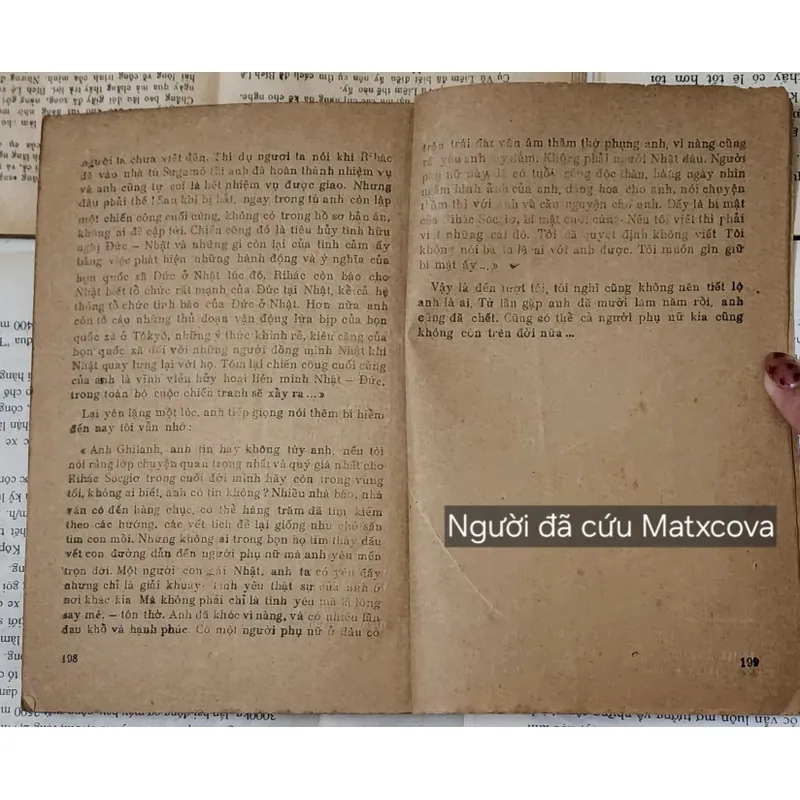 Truyện tình báo: NGƯỜI ĐÃ CỨU MOSKVA (Robert Guillain) 717669