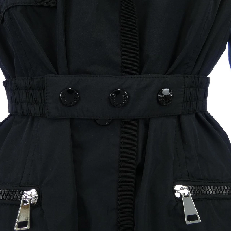 Áo khoác lông vũ MONCLER 642412