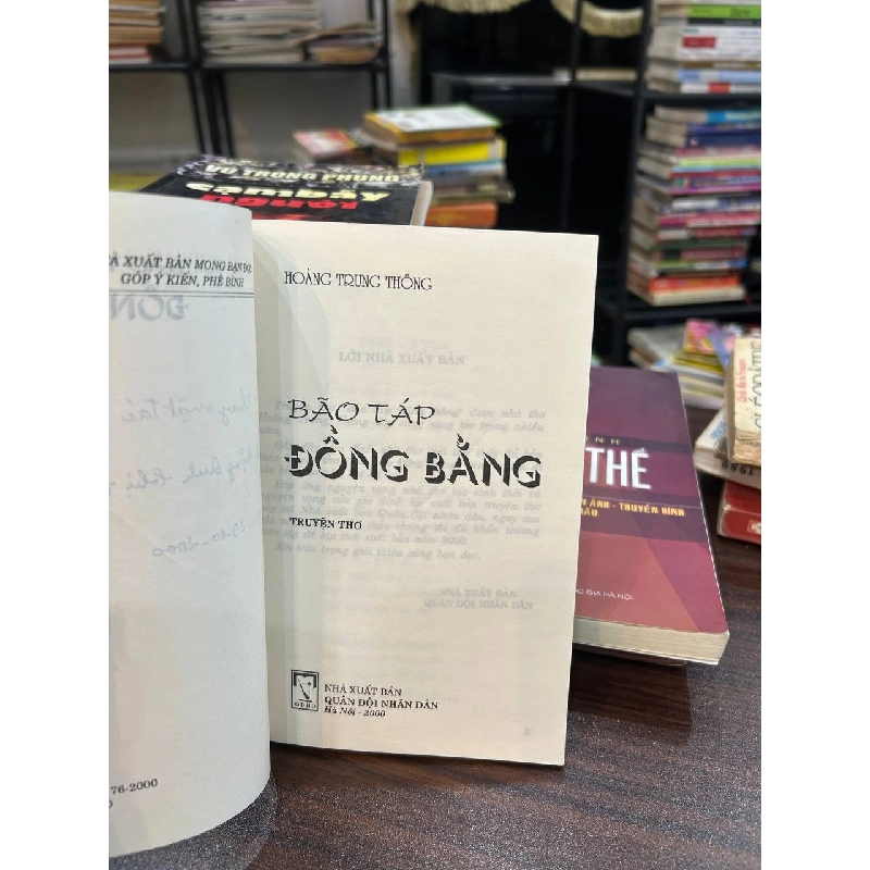 Bão táp đồng bằng - Hoàng Trung Thông 936713