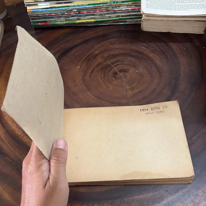 II Sách Kỹ Thuật: Đèn Điện Tử Thông Dụng - Mai Thanh Thụ, Đỗ Quang Trung - 1983 996957