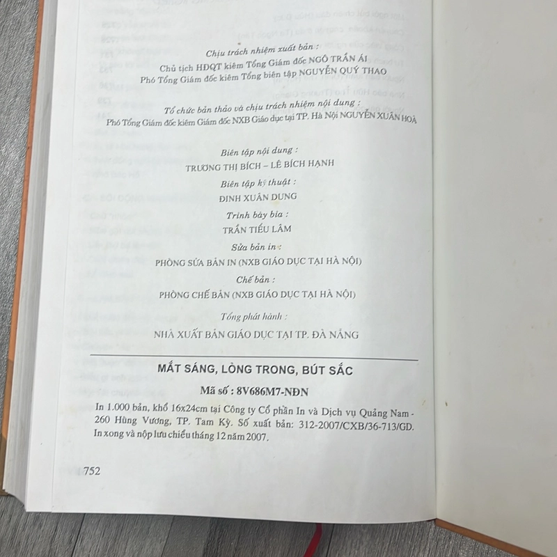 Mắt sáng lòng trong bút sắc. 2a5 527884