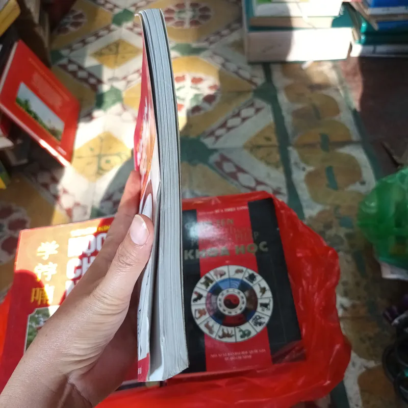 Tìm Hiểu Nhân Tướng Học Của Người Phương Đông- Phong Sinh biên soạn 702595