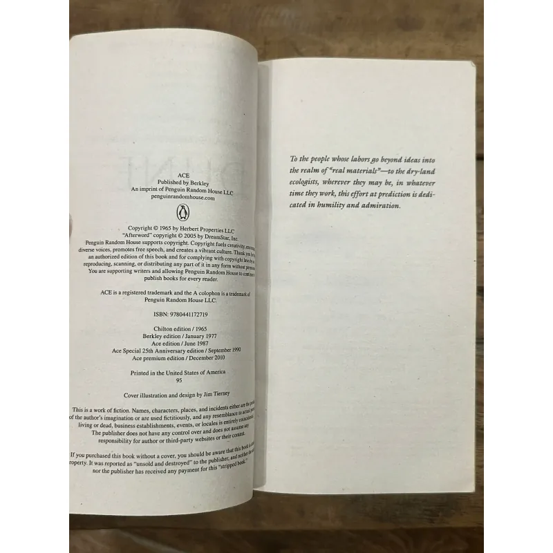 Dune - Frank Herbert 738064