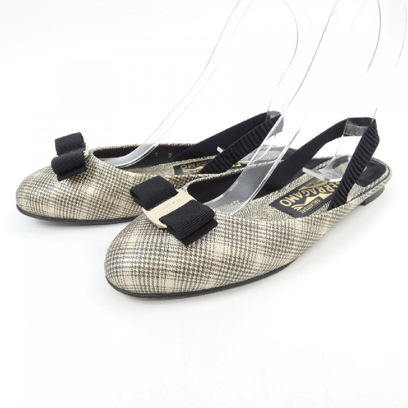 サルヴァトーレフェラガモ SALVATORE FERRAGAMO VARINA サンダル 659747