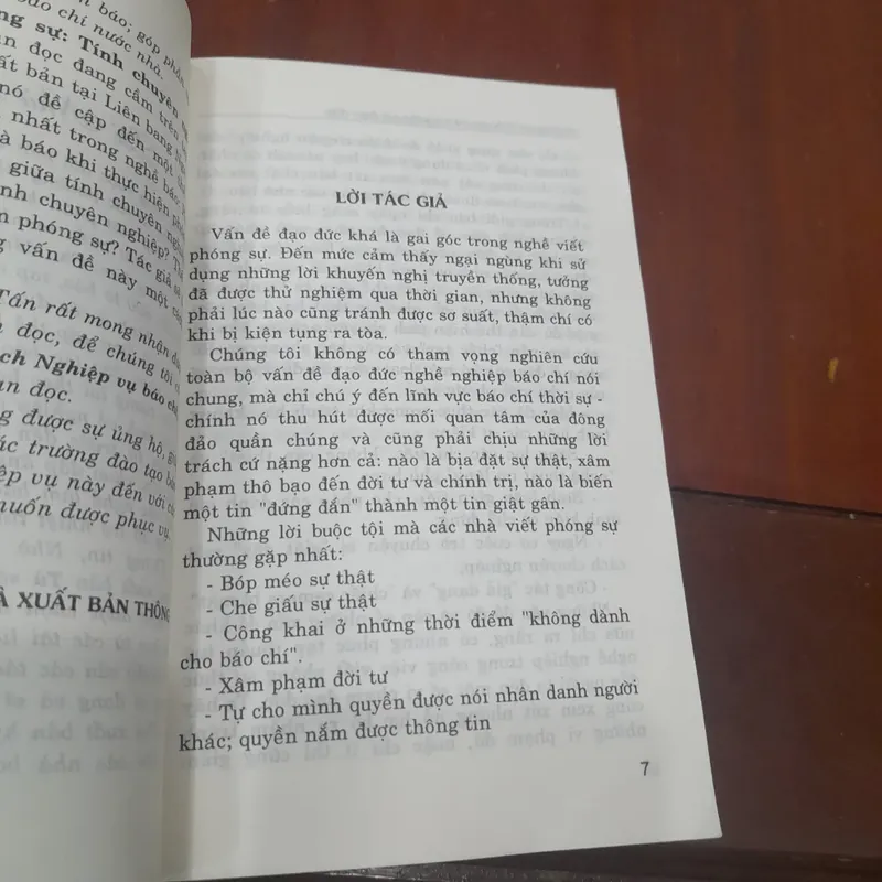 M.I.Sostak - Phóng sự: TÍNH CHUYÊN NGHIỆP và ĐẠO ĐỨC 740203