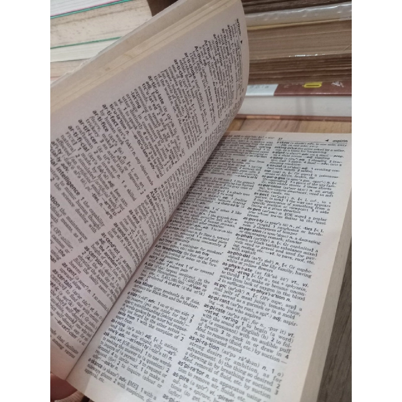 Webster's New World Dictionary (revised and update) 778239