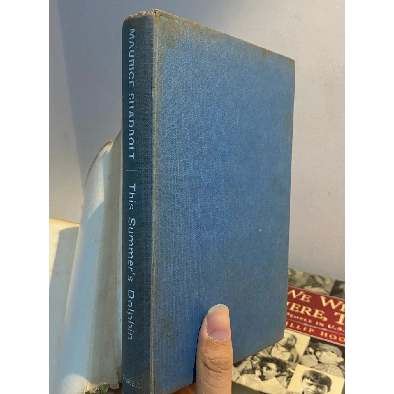This Summer's Dolphin - Maurice Shadbolt 448861