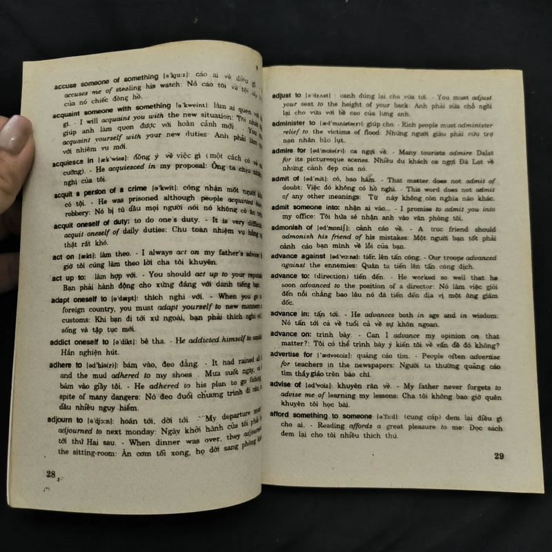 Cách dùng giới từ tiếng Anh - The use of prepositions in English 547679