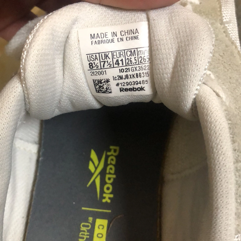 Reebok size 41, hàng vẫn ok, hơi cũ tý, dùng chạy bộ tốt  499375