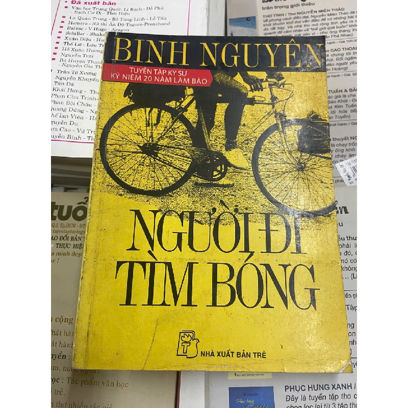 Người đi tìm bóng - Binh Nguyên (Sách văn học) VAVO 1043200