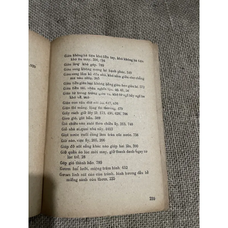 Tục ngữ Nga Việt - sách học tiếng Nga  797163