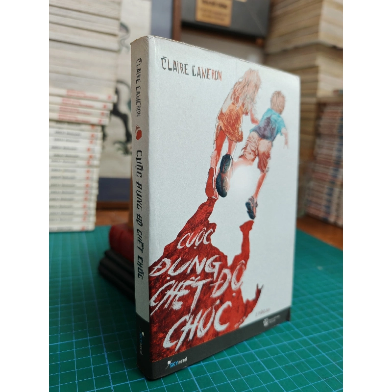 Cuộc đụng độ chết chóc - Claire Cameron 150162