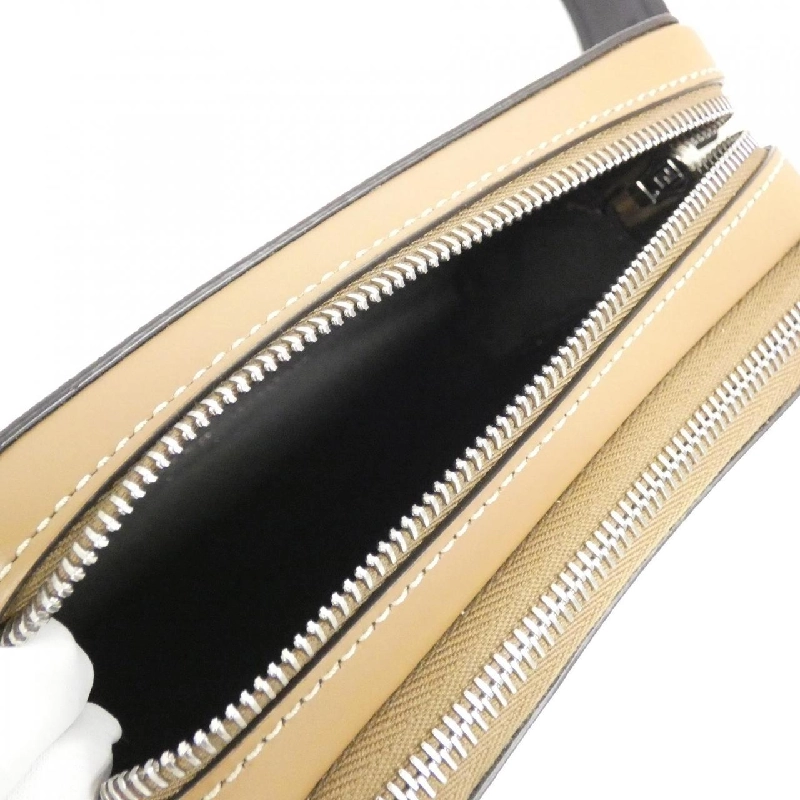 【Sản phẩm mới】Túi xách vai Fendi Square FF 7M0357 AFF2 614150