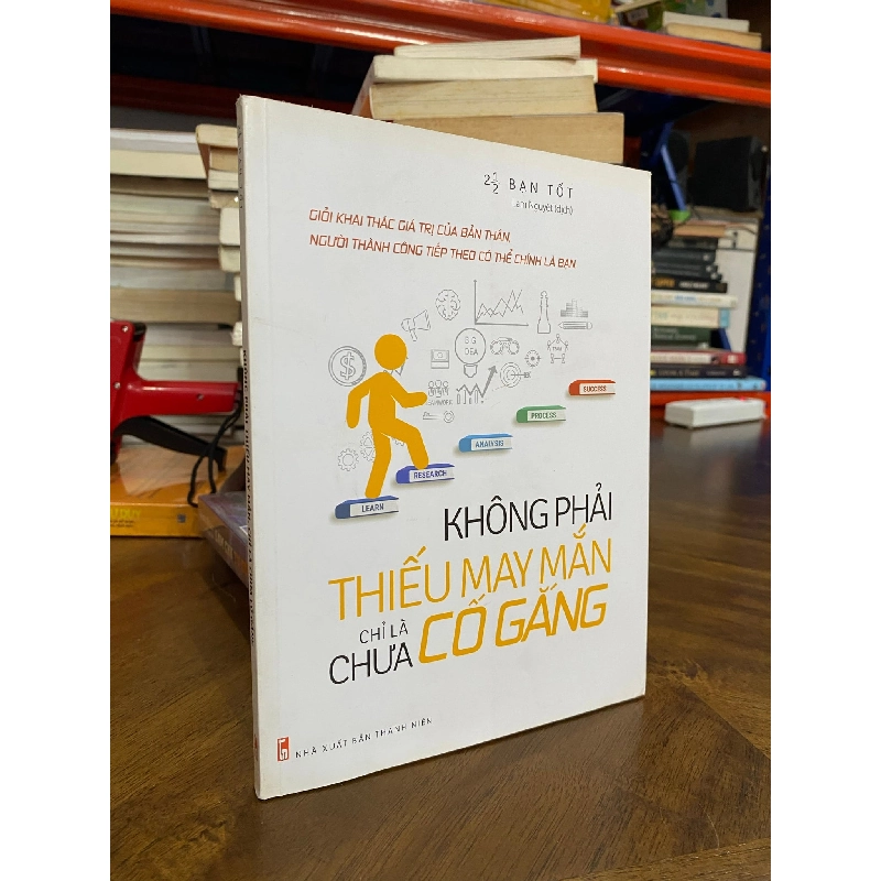 Không phải thiếu may mắn, chỉ là thừa cố gắng - 2½ Bạn Tốt 124988