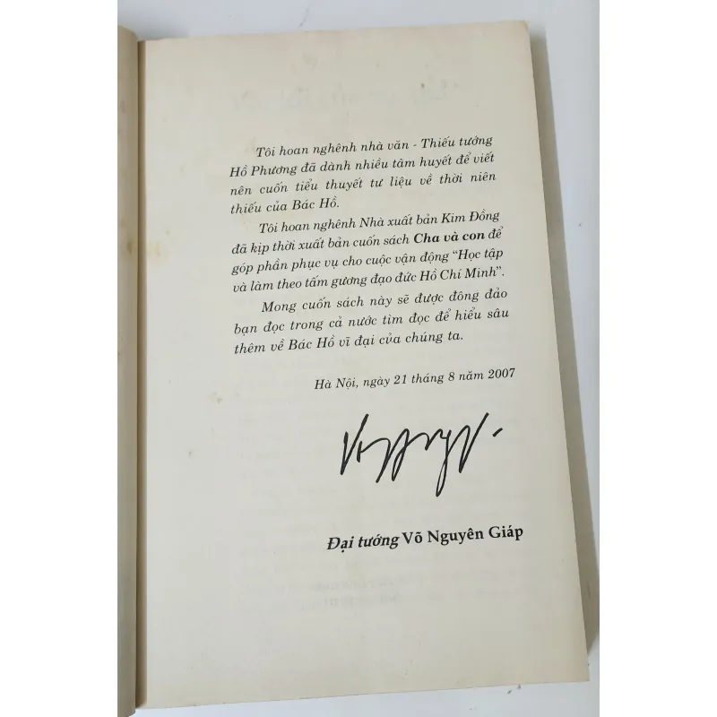 CHA & CON: Tiểu thuyết về Bác Hồ và cụ Phó bảng Nguyễn Sinh Sắc (Hồ Phương) 786271