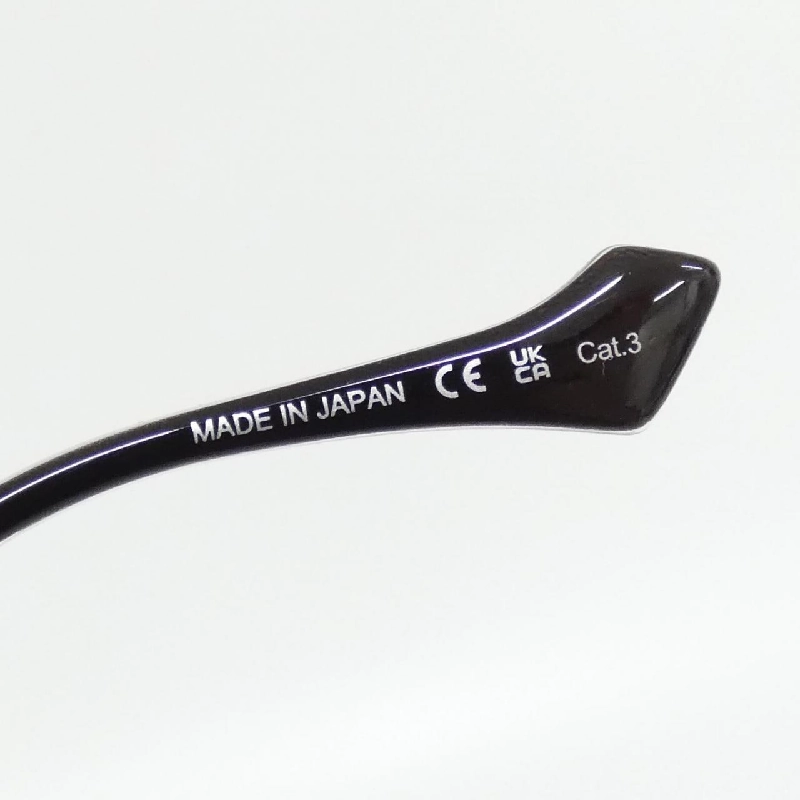 Kính mát GG1732SK của Gucci 624089