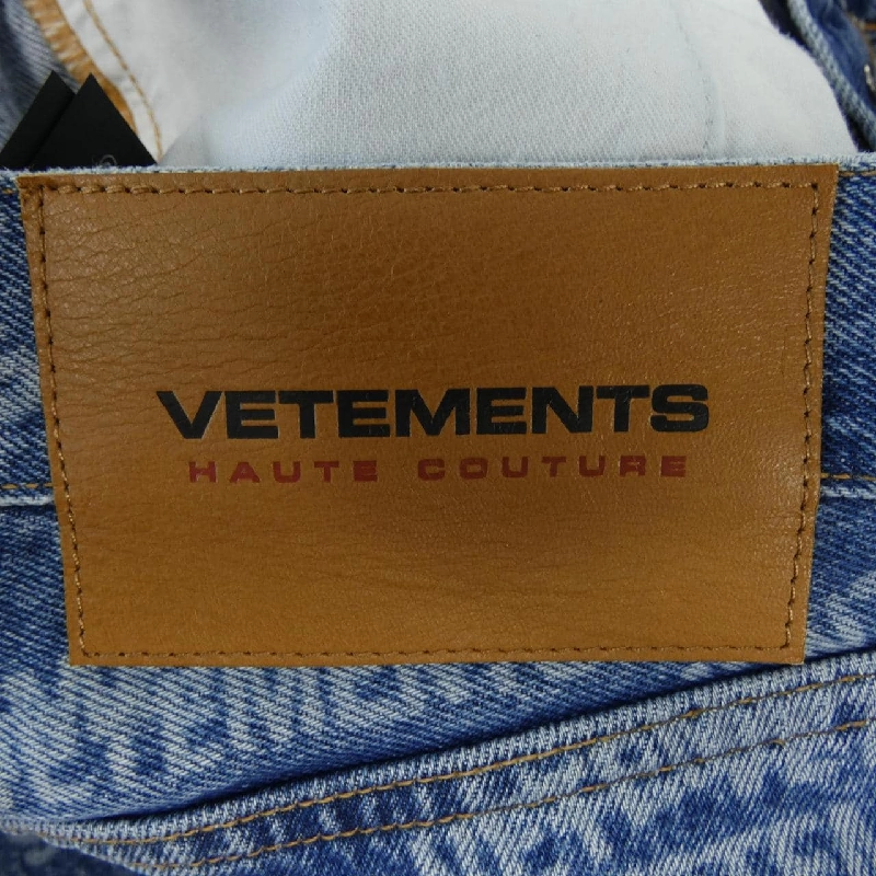 VETEMENTS MA52PA740B Jeans - Hàng hiệu Authentic 815730