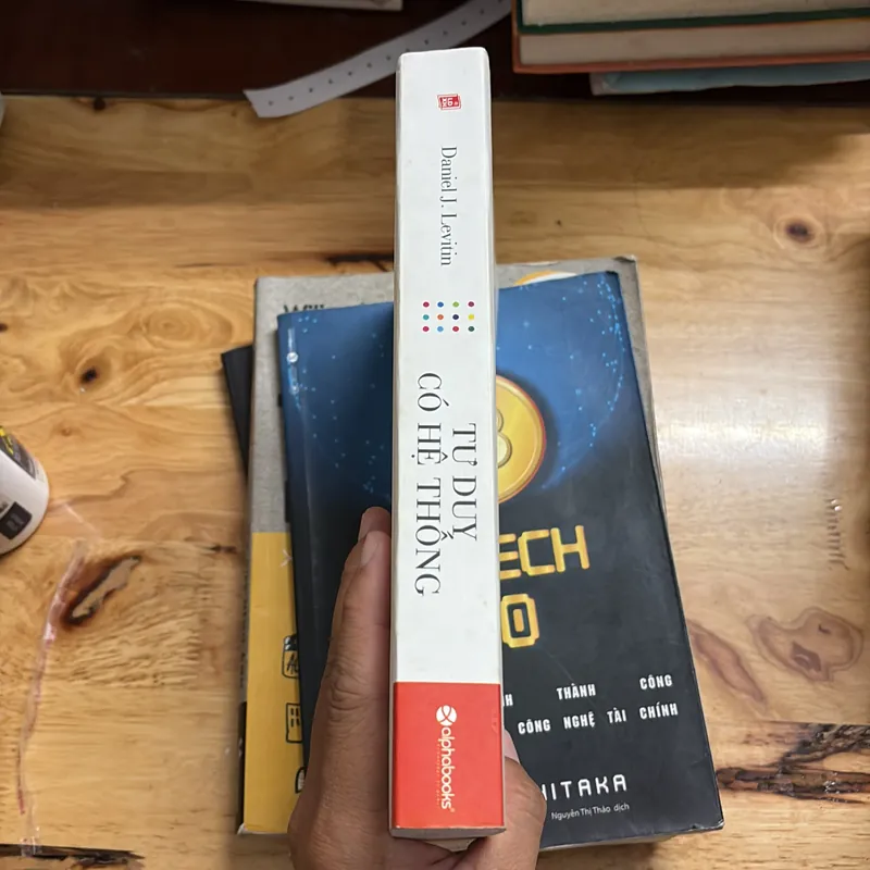 II Sách Kỹ Năng: Tư Duy Hệ Thống _ Daniel J. Levitin - 2017 698413