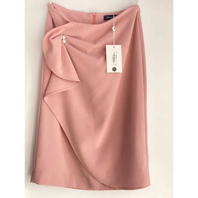 MỚI 100%***NGUYÊN TAG***GIÁ 790K***CHÂN VÁY BÚT CHÌ IVY MODA**SIZE M*MỚI CÒN NGUYÊN TAG* 591574
