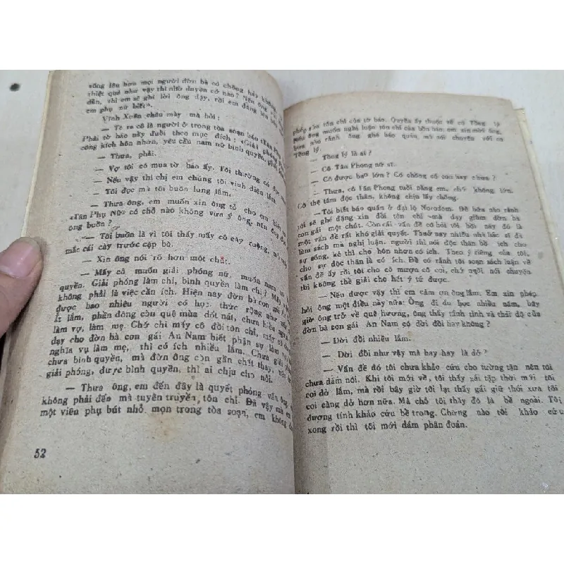 Tàn phong nữ sĩ - Hồ Biểu Chánh 696079