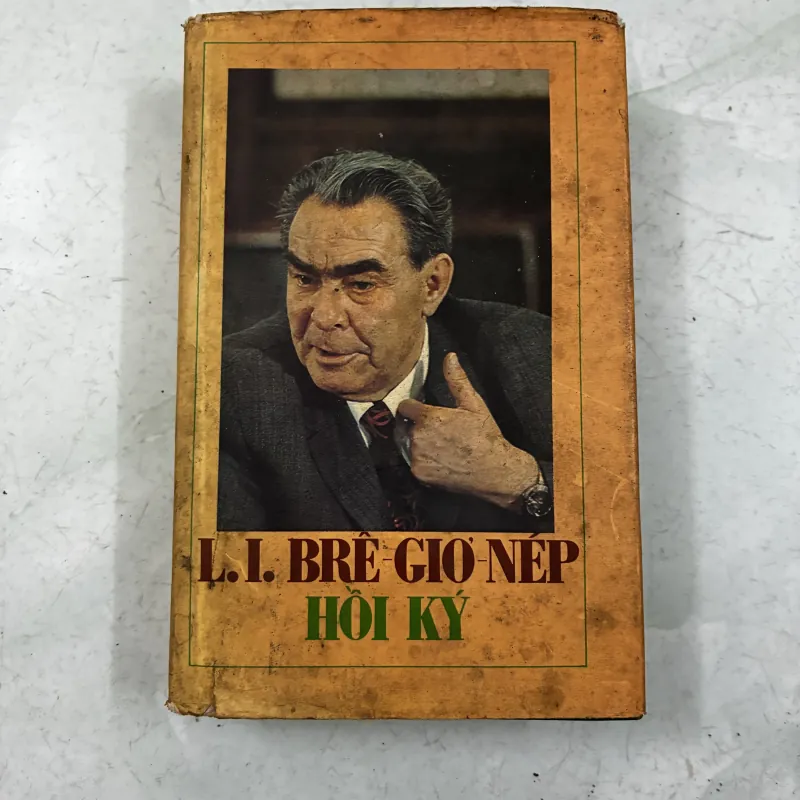 L.I Brê giơ nép Hồi ký 1024596