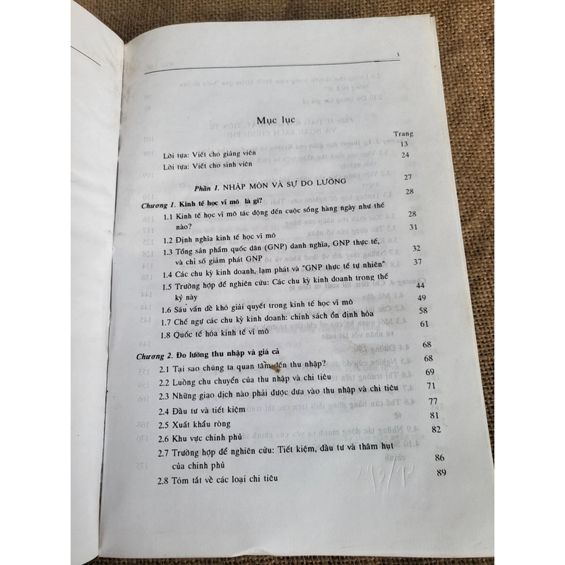 Kinh tế học vĩ mô_ Robert James Gordon, 900 trang, khổ lớn, bìa cứng 328070