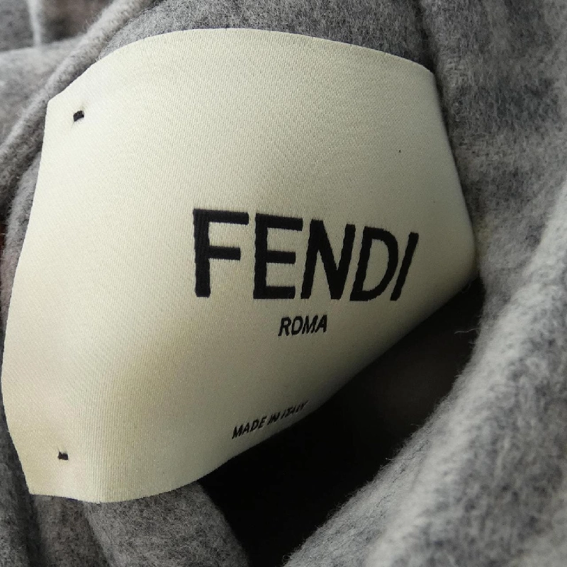 FENDI FF motif FJ6993 A5HD áo khoác 628831