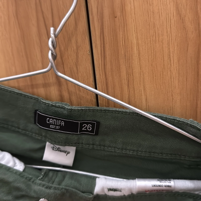 Chân váy Canifa mickey size 26 509144