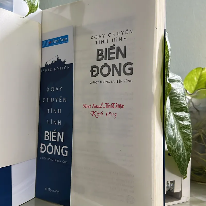 Xoay chuyển tình hình biển đônng - James Borton [ 168-> 75] - like new 99% 736370