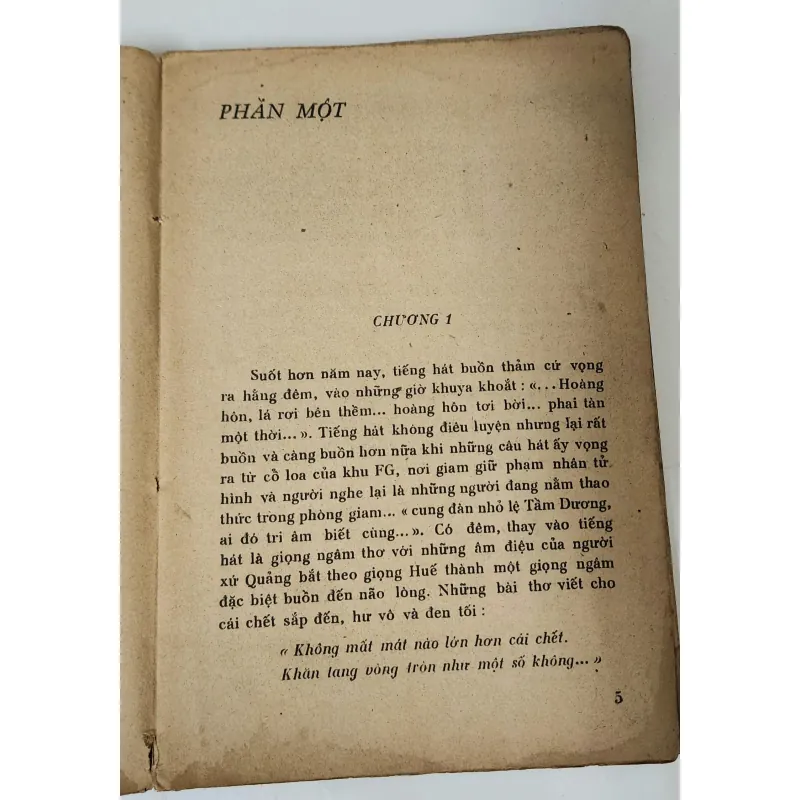 Tiểu thuyết hình sự ĐƯỜNG RA PHÁP TRƯỜNG (Ngọc Minh) - NXB Công An Nhân Dân 790734