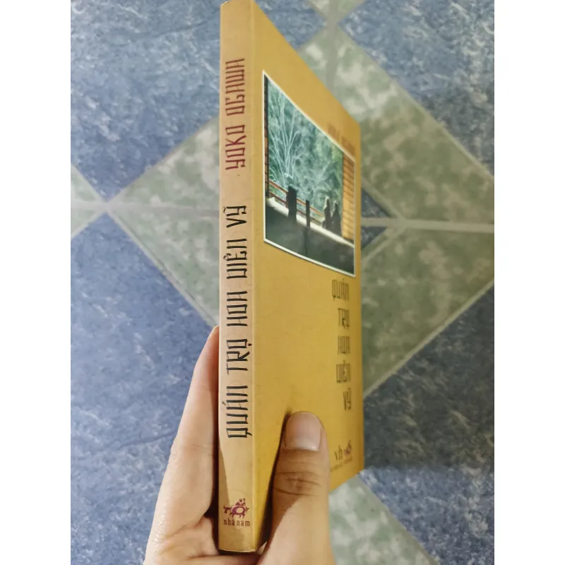 Quán trụ hoa diên vỹ - Yoko Ogawa 789151