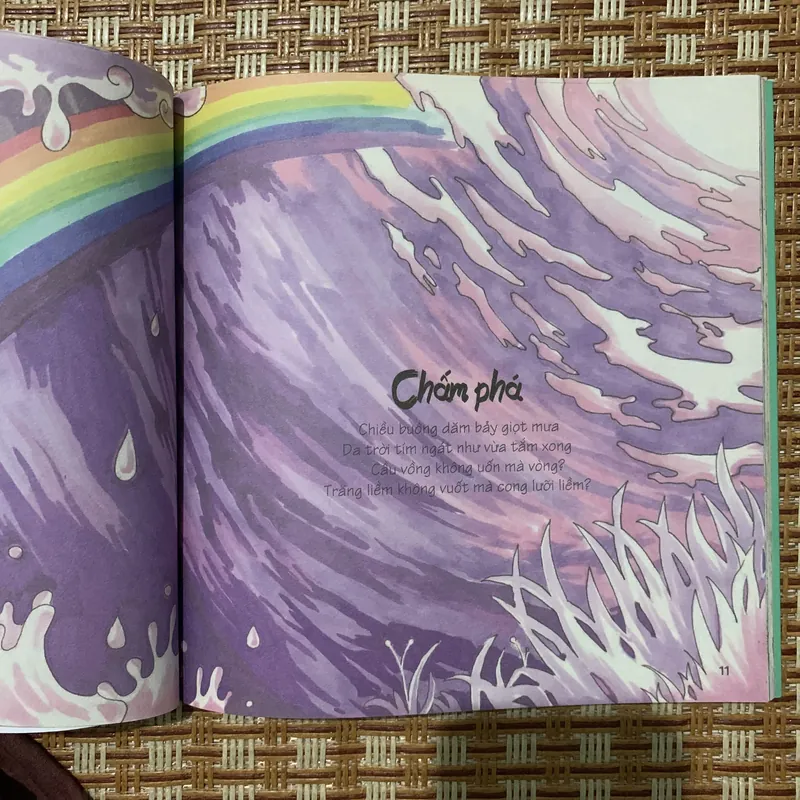 Nhặt ở bờ rào (thơ) - Phạm Công Trứ 597439