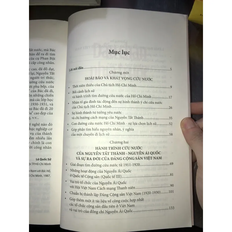 Dấu chân phía trước  720292