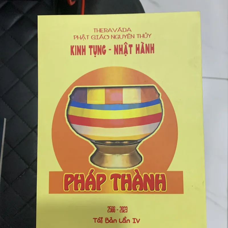 Sách kinh tụng- Nhật hành Theraveda 594379