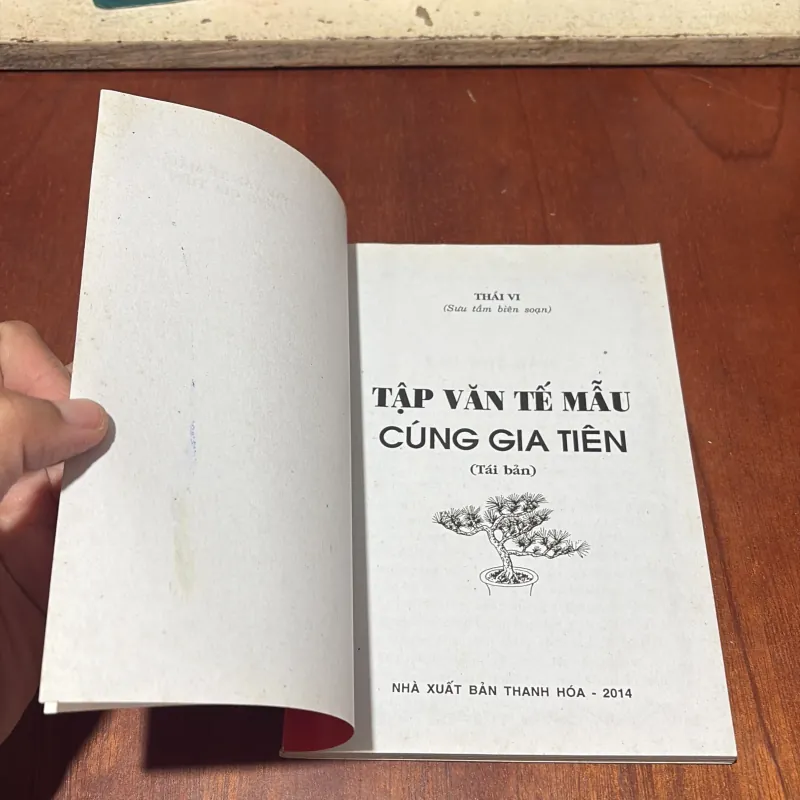 II Tựa Sách: Tập Văn Tế Mẫu Cúng Gia Tiên - Thái Vy - 2015 746696