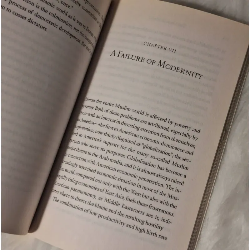 Bernard Lewis - The Crisis of Islam: Holy War and Unholy Terror 788633