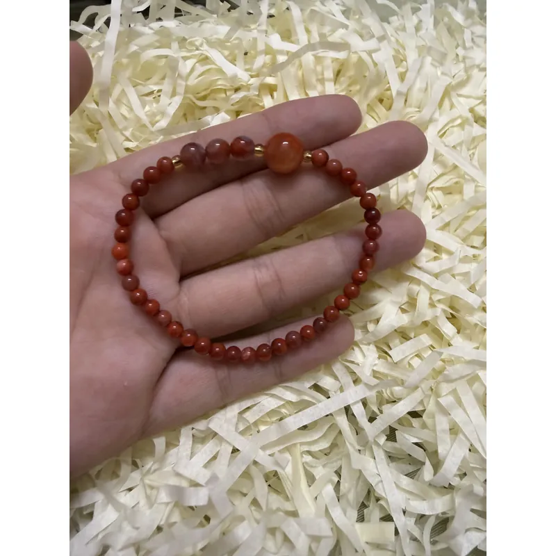 Vòng mã não đỏ mới 596356