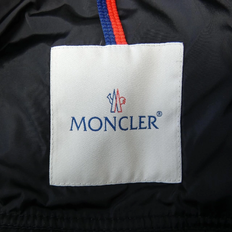 Áo khoác lông vũ MONCLER SERRE 626860